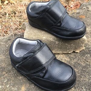 Stride Rite Black Leather Toddler 7w